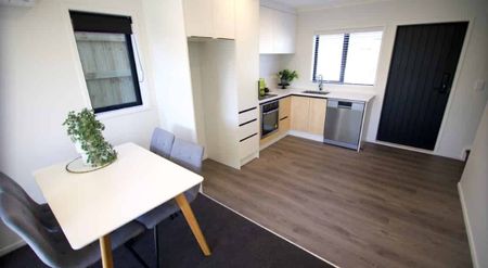 Near New Two Bedroom Terraced Unit - Photo 5