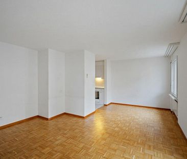 Attraktive 2.5-Zimmer-Wohnung mit Balkon in Sulgen - Photo 2