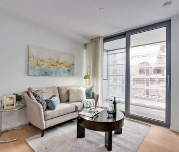 Quintessential 1 bedroom in coveted Coal Harbour area - Photo 1