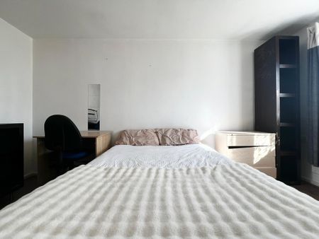 Room in a Shared House, Miles Road, N8 - Photo 5