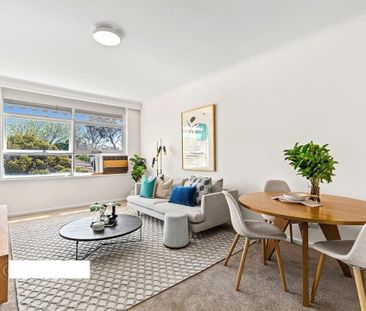 St Kilda East - Photo 1