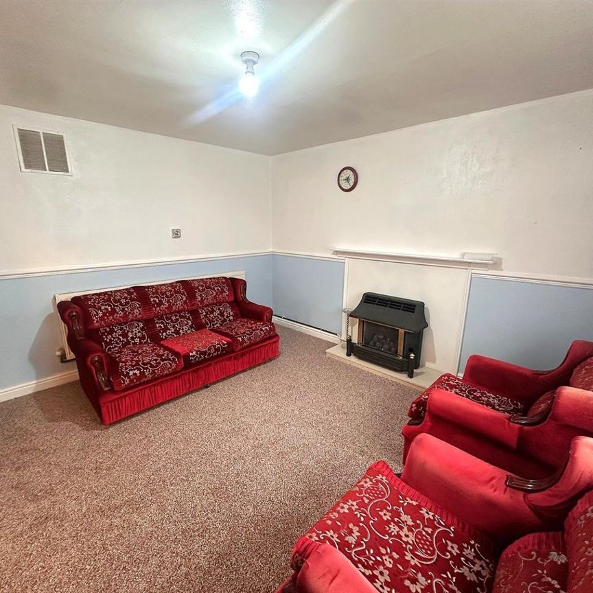 3 bedroom House To Let - Photo 1