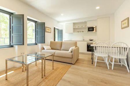 Calle María Auxiliadora, Sevilla, Andalusia 41003 - Photo 3