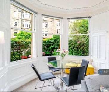 3 bedroom flat to rent - Photo 6