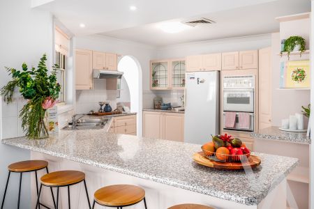 8 Crosby Court, Lakelands NSW 2282 - House For Rent | Domain - Photo 2