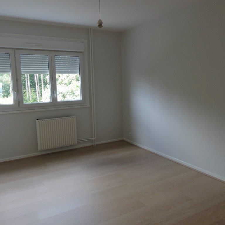 Location Appartement 3 pièces 68m² LE CREUSOT 71200 - Photo 1