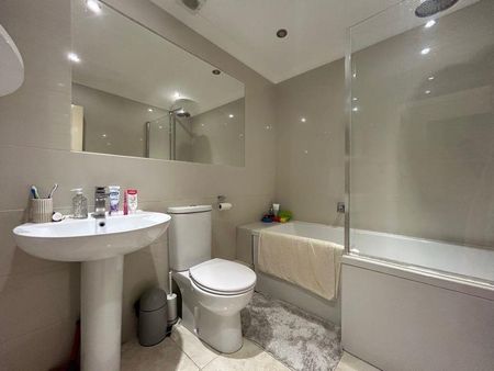 2 bedroom flat to rent - Photo 5