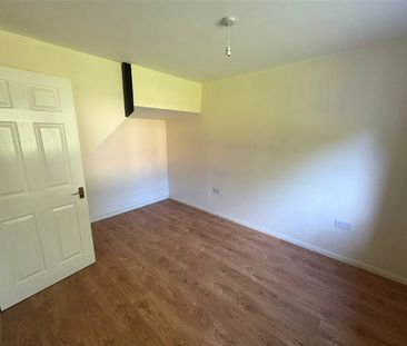 Northcote Road, Ash Vale, Aldershot, Surrey, GU12 - Photo 5