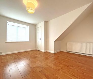 2 bedroom Town house to rent - Photo 6