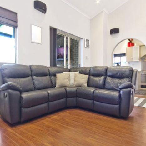 9 Swallow Avenue, Modbury Heights - Photo 1