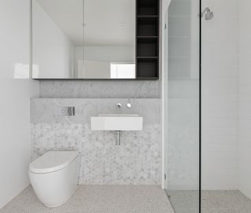 Three level townhouse, direct street access from Alice Lane - Photo 5