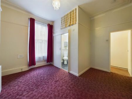 1 bedroom ground floor flat to rent - Photo 4