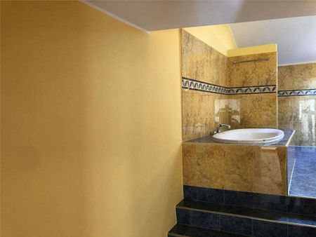 MELANO - in centro paese affittiamo un 4.5 loc. duplex - Foto 3