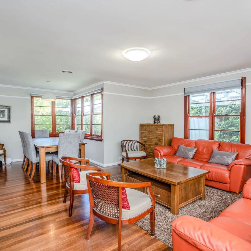 Charming Three-Bedroom Home in Prime Yarralumla Location - Photo 1