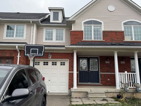 For Lease - 4814 Thomas Alton Boulevard, Burlington, Ontario - Photo 2