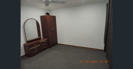 *** WALK TO OSBORNE-PARK HOSPITAL*** EASY ACCESS TO FREEWAY TO TRAVEL NORTH OR SOUTH*** - Photo 3