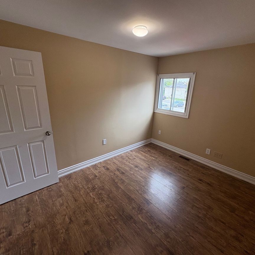 For Lease - 12 Mill Street Unit# [Upper], Mississauga, Ontario - Photo 1