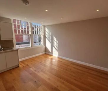 Town centre 1 bedroom flat to rent - Photo 1