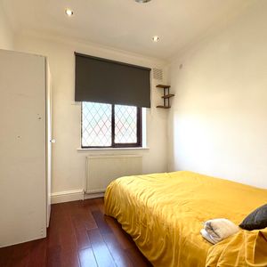 Ferrers Avenue, West Drayton - Photo 2