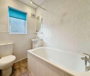 Blakeney Court, Maidenhead, SL6 - Photo 4