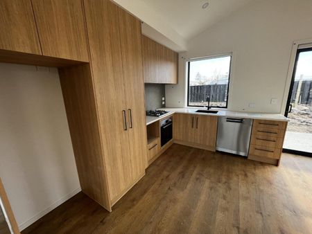 Stunning Home - Photo 4