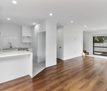 Rare find in Greenlane! 4-Bedroom New Build in Double Grammar Zone - Photo 3