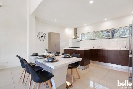 Modern & Low-Maintenance Living in the Heart of Mawson Lakes - Photo 5