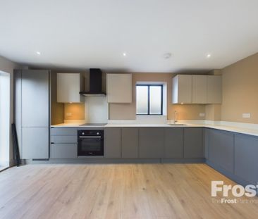 Chaucer Road, Ashford, Middlesex,TW15 - Photo 4