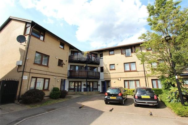 1 Bed Flat, Shapland Way, N13 - Photo 1