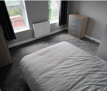 4 Bed - Flat 4, 35 Richmond Road, Headingley, Leeds - LS6 1BX - Stu... - Photo 5