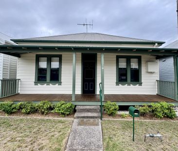 CHARMING HOME - Photo 1