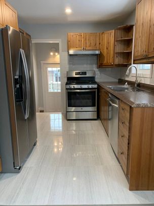 For Lease - 160 Toronto Street Unit# Main, Barrie, Ontario - Photo 1