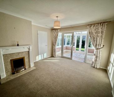 2 bedroom semi-detached bungalow to rent - Photo 3