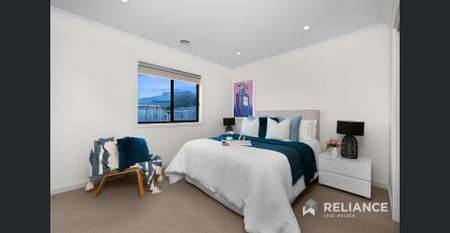 Family home in popular Riverwalk Estate! - Photo 3