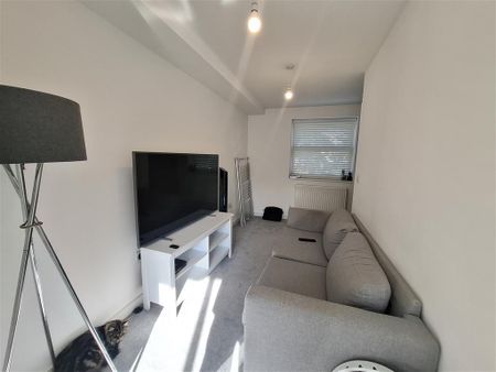 Cotterells, Hemel Hempstead - Photo 2