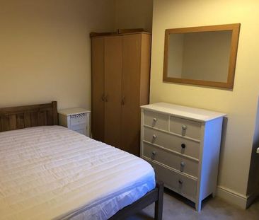 4 bedroom property to rent - Photo 1