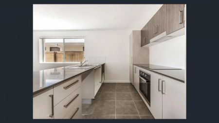 Family in Harmony - Photo 5