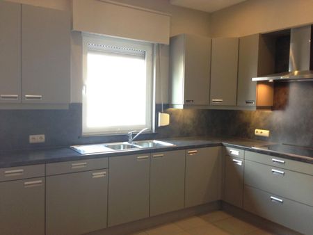 - Net gelijkvloers appartement met 2 slaapkamers. - Foto 2