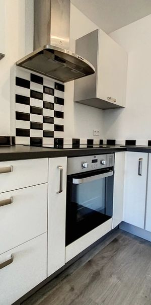 Location Appartement 1 pièce 27m² VILLENEUVE LOUBET 06270 - Photo 1