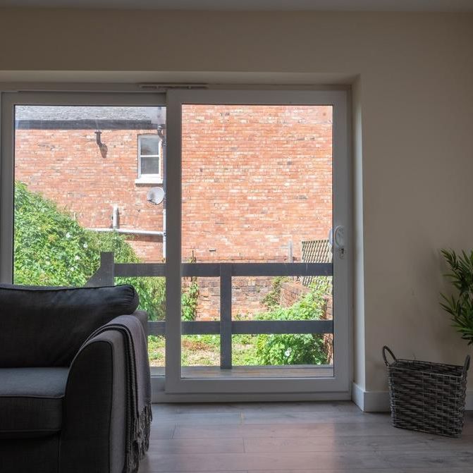 6 bedroom house to rent - Photo 1