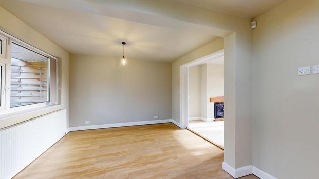 3 bedroom semi-detached house to rent - Photo 1