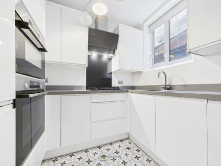 2 bedroom flat to rent - Photo 4