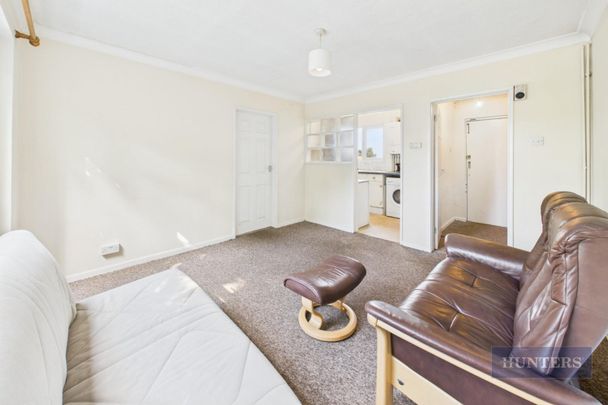 1 bedroom Flat To Let - Photo 1