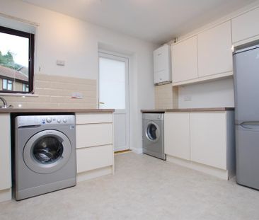 2 bedroom end of terrace house to rent - Photo 4