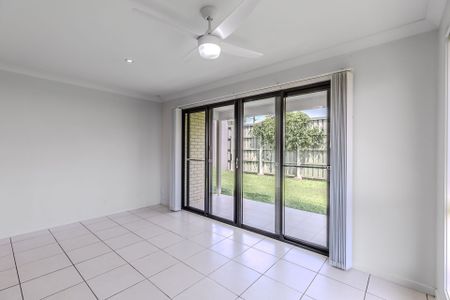 21 Gordon Crescent, Mango Hill. - Photo 2