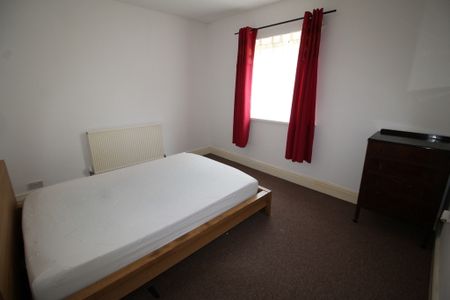 2 Bed Student Accommodation - Photo 3