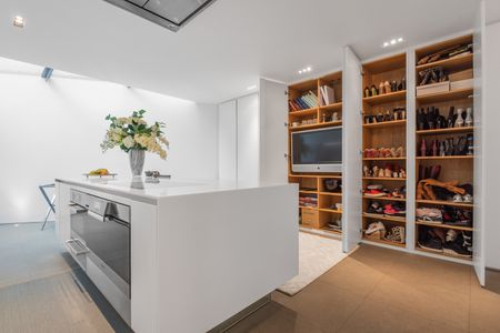 Three/Four bedroom house with terrace to rent on Stratford Road, Kensington, London W8 - Photo 5