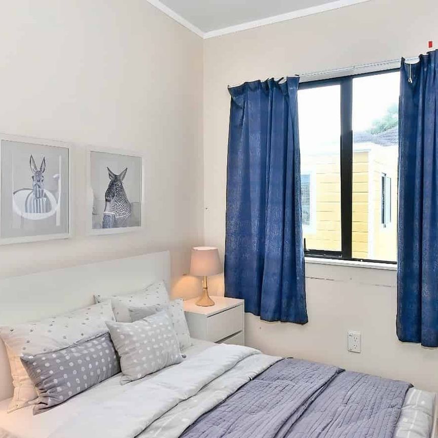 Tidy Three-Bedroom Home - Photo 1