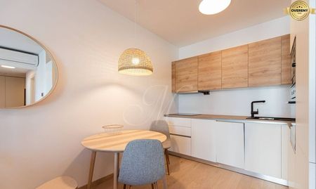 METROPOLITAN │Nadštandardný 2i byt v EUROVEA TOWER na prenájom - Fotografia 2