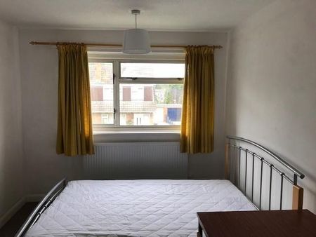 4 bedroom house to rent - Photo 3